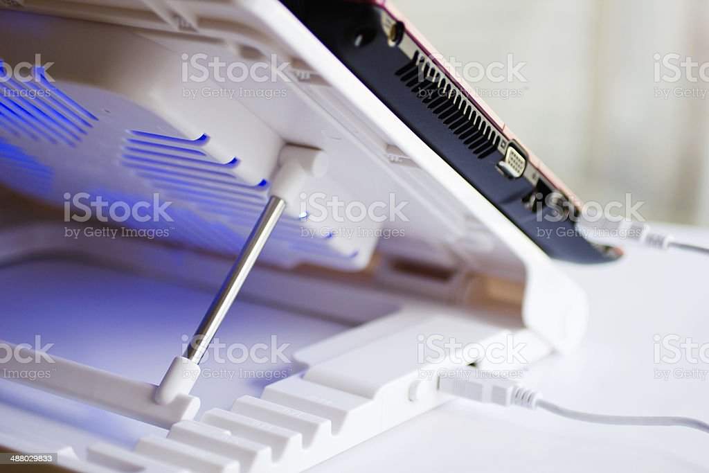 how to keep your laptop cool in 2022
