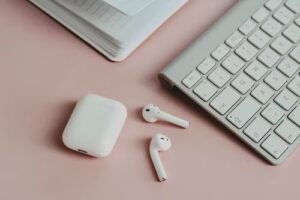 connect airpods to laptop